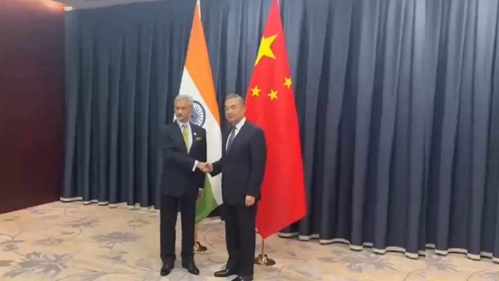 SCO Summit: विदेश मंत्री जयशंकर ने चीनी समकक्ष वांग यी से कजाखस्तान में की मुलाकात, भारत-चीन सीमा विवाद पर क्या हुई बातचीत?